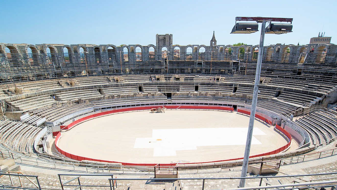 arles amphitheatre