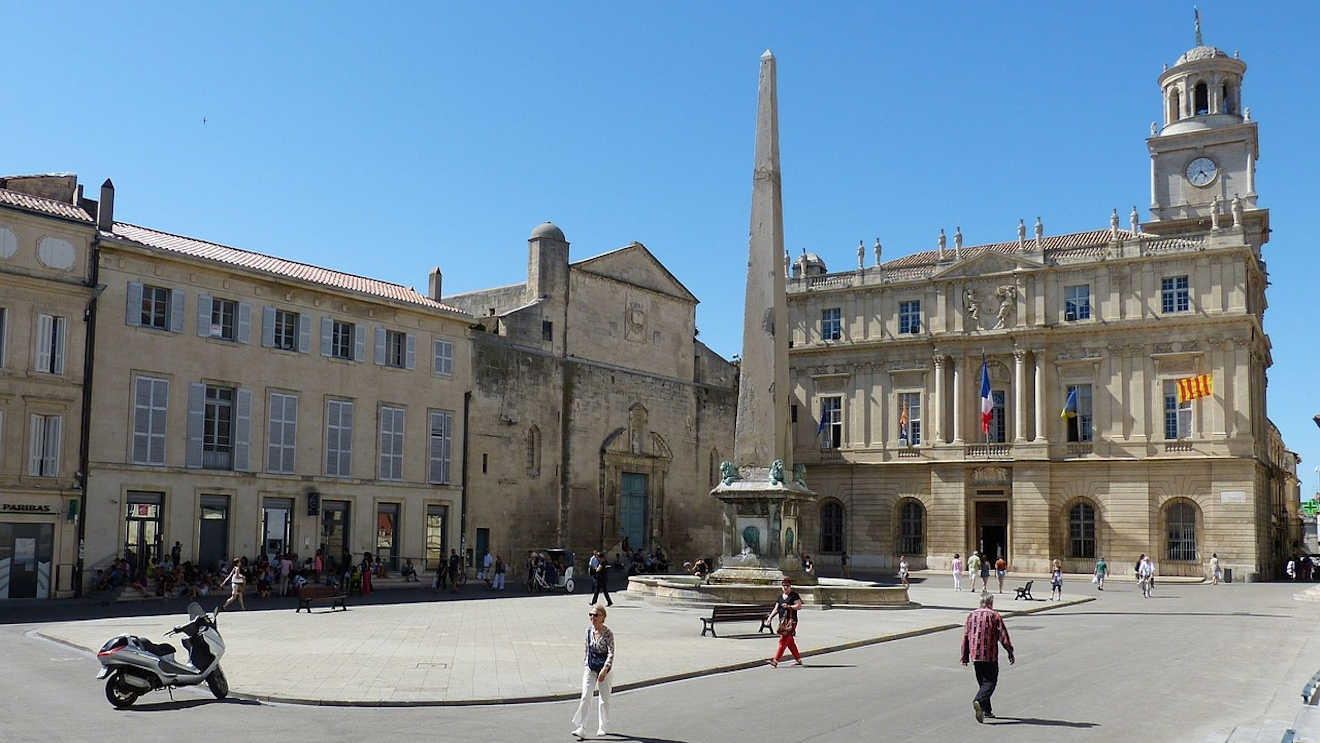 arles square south france