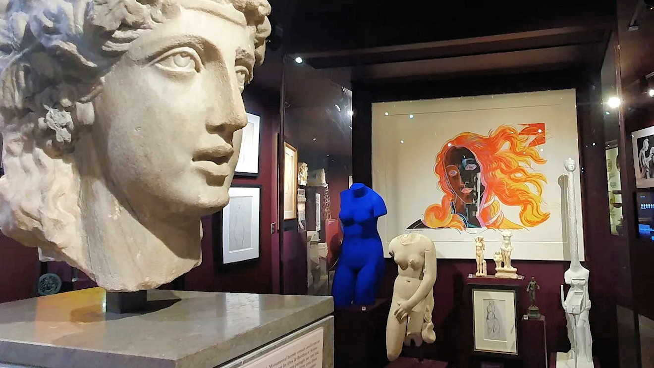 mougins class art