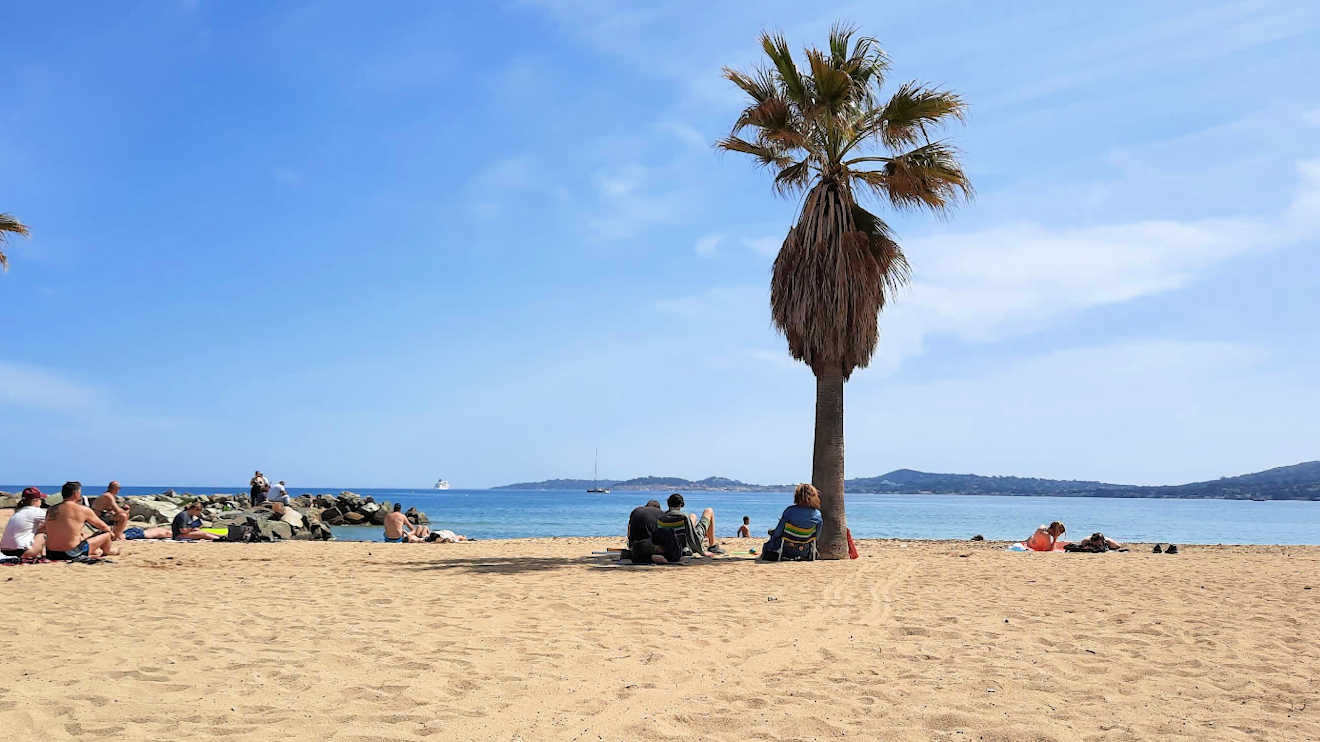 st tropez port grimaud beach