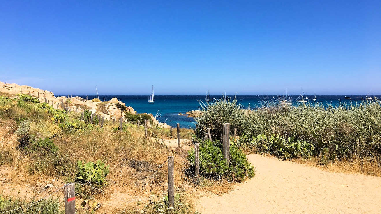 x cassis calanques beach