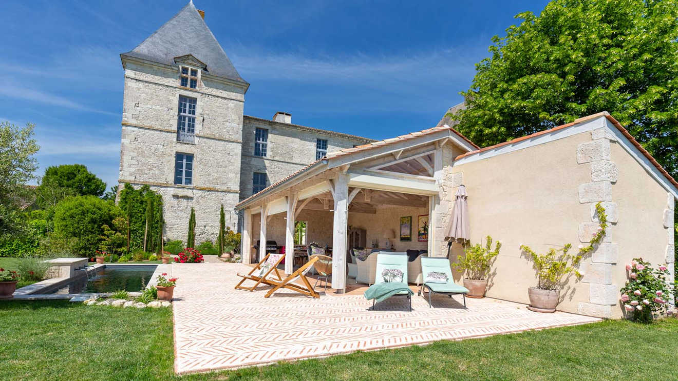 chateau saussignac for rent france2