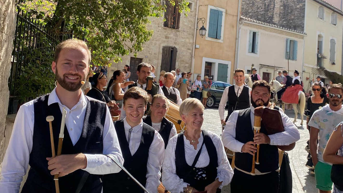 peach apricot festival camargue france