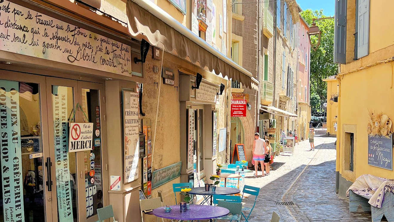 pezenas france old streets