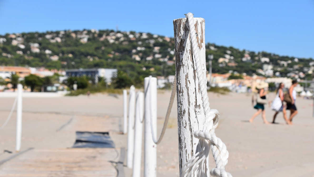 sete beaches south france