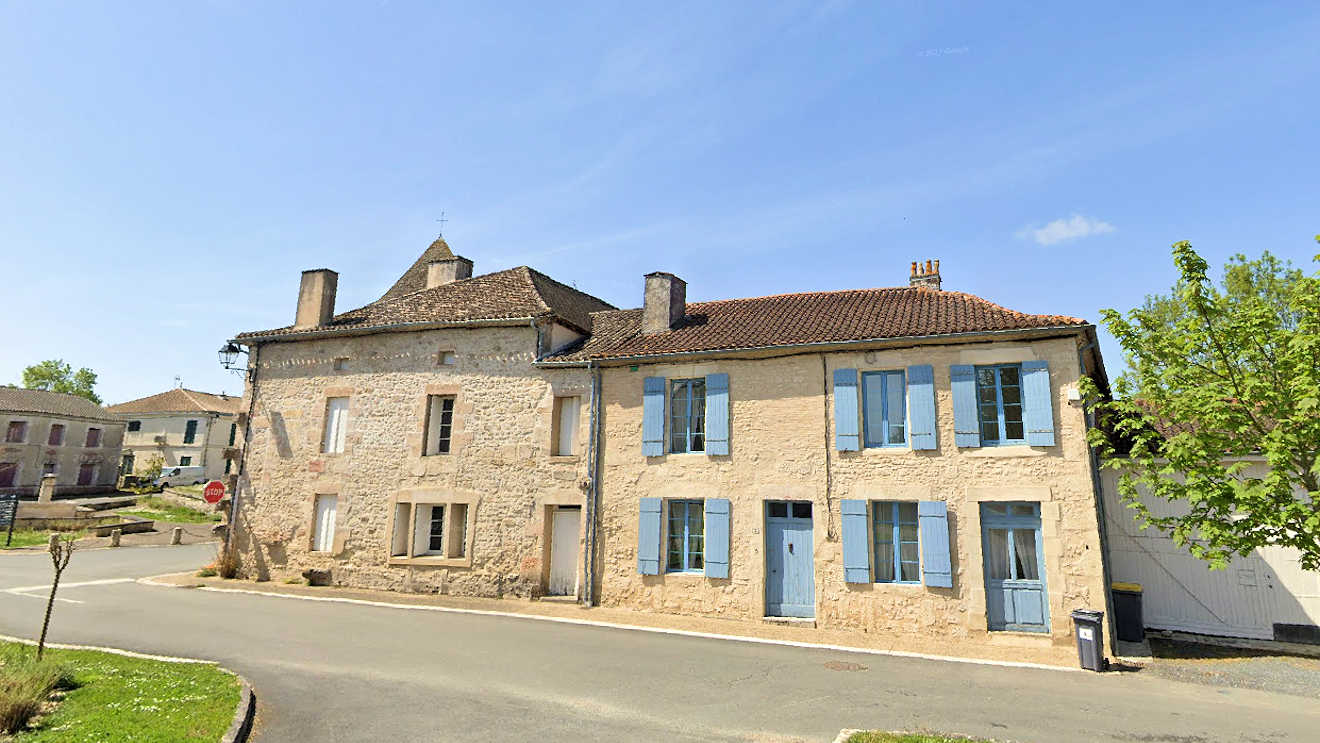 Montagnac large house to rent France with private pool