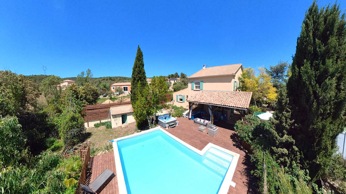 large house to rent in South France