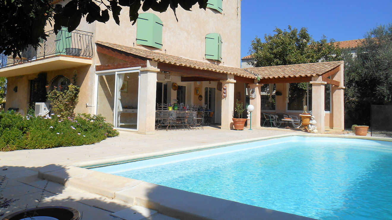 Pezenas holiday villa France 2024