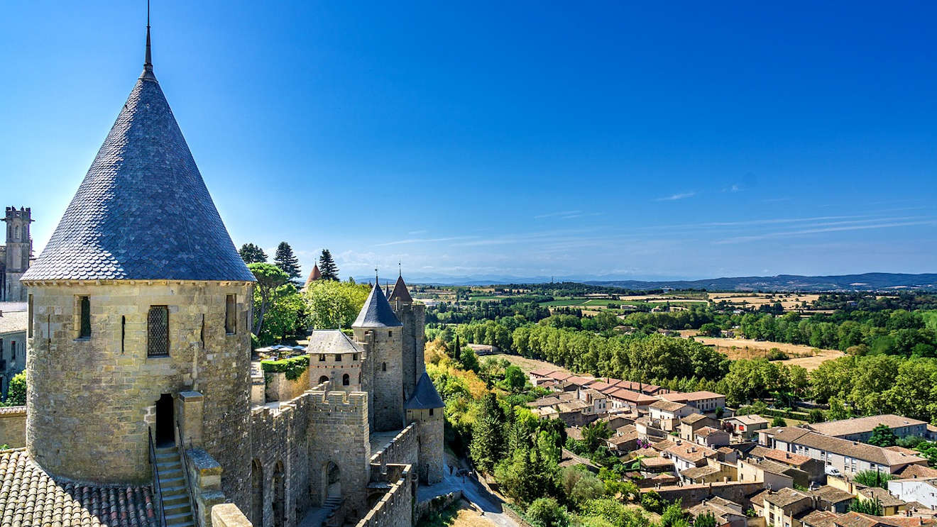 carcassonne holidays france