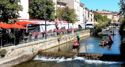 provence towns isle sur sorgue