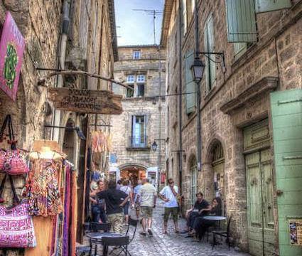 pezenas rentals france