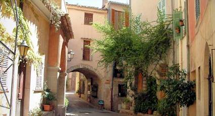roquebrun streets