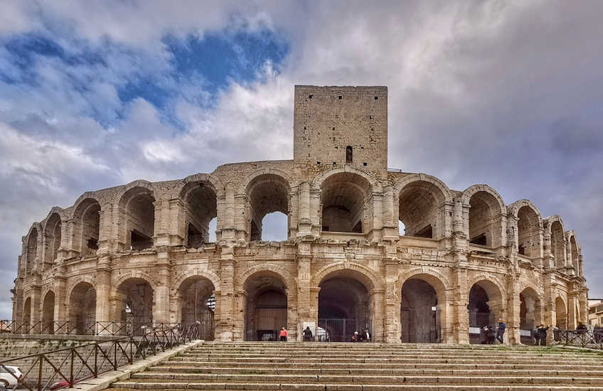 arles amphitheatre