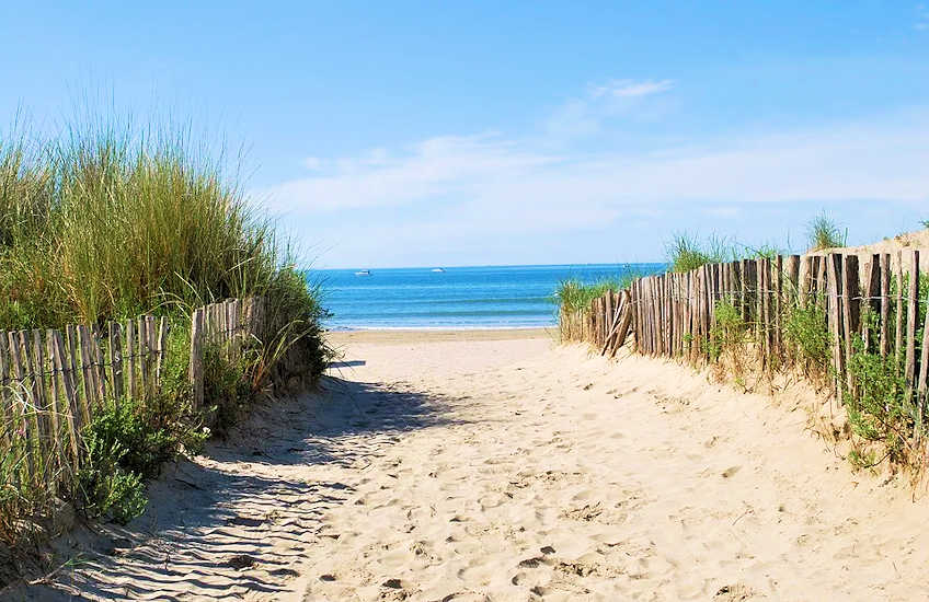 Est Beach in Carnon - Hérault - France - Plages.tv