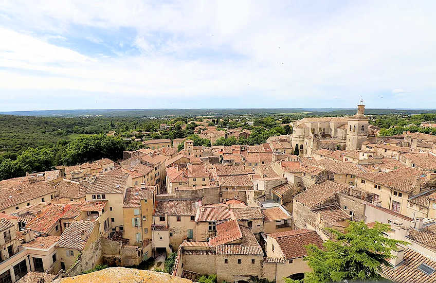 uzes rooftops