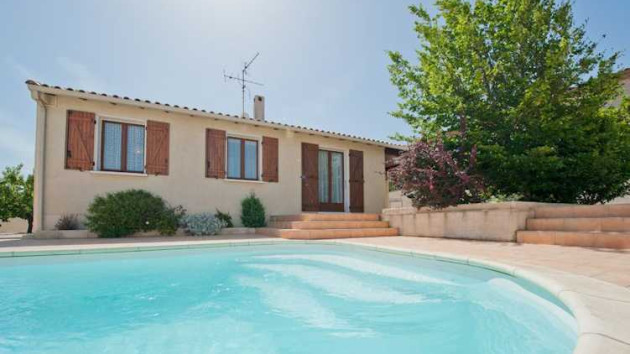 Villa Mandarine Serignan France with private pool near beach