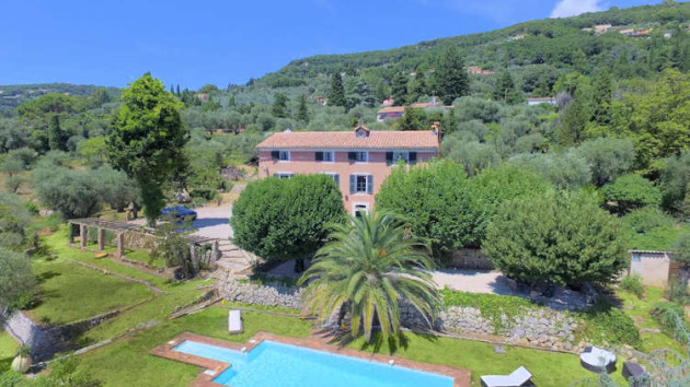 Large holiday houses France