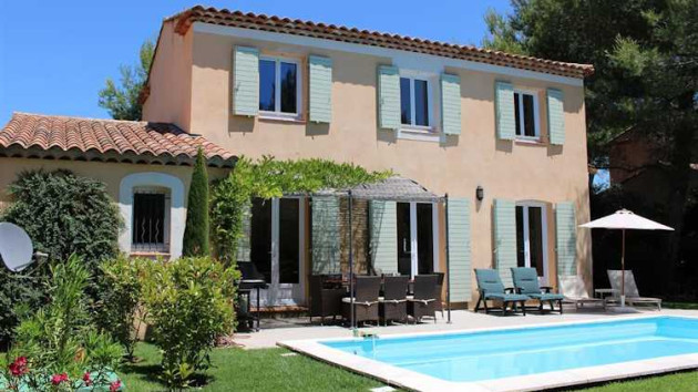 Provence villa rental with private pool, Pont Royal (sleeps 6)