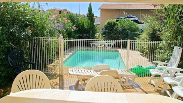 Villa in Cogolin for holidays to South of France (sleeps 10)