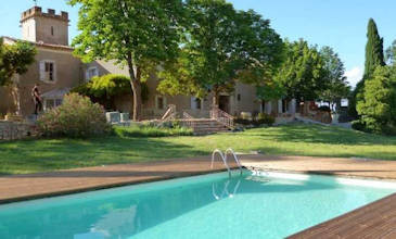 Le Jasmin - vacation rentals South France with pool