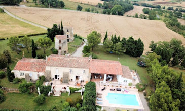 Le Moulin 5 bed country house with pool for holiday rentals in Southern France