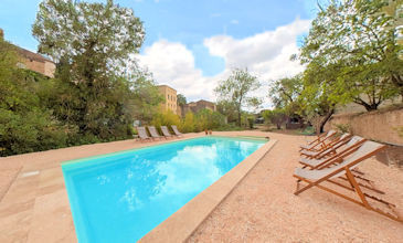 Maison Felix 5 bed holiday rental with pool South France