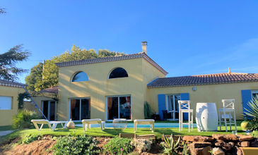 Villa Paul Victor - 4 bed holiday rentals Southern France with pool
