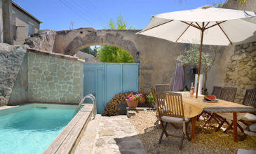 Lespignan holiday home France with pool sleeps 10